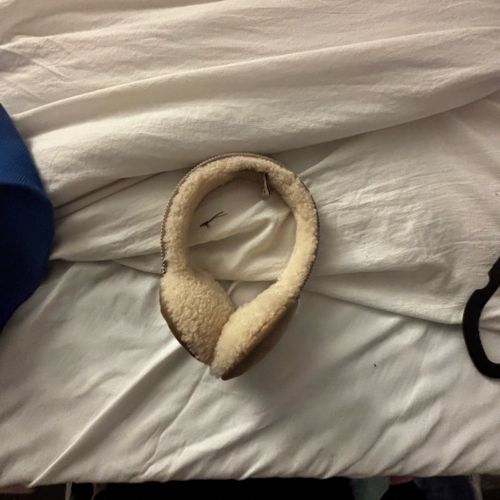 UGG | earmuffs